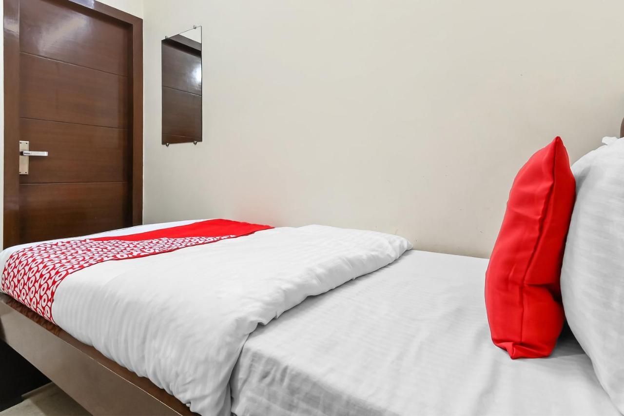 OYO 49672 Hotel Galaxy Moradabad Exterior foto